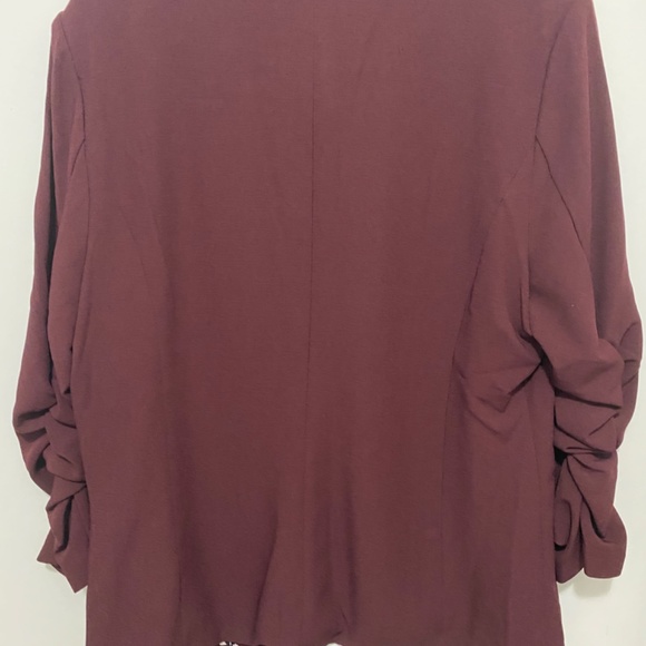 Skies are Blue burgundy blazer - Picture 4 of 6